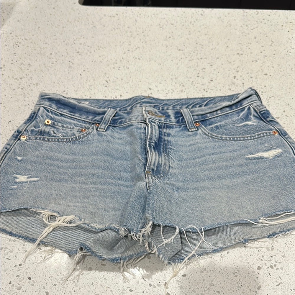 COPY - Gap Low Stride shorts Sz 28